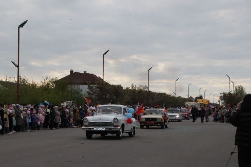 Бүген Сабада Җиңү бәйрәме узды (фоторепортаж)