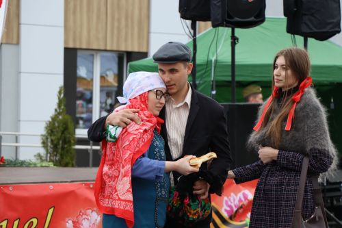 Бүген Сабада Җиңү бәйрәме узды (фоторепортаж)