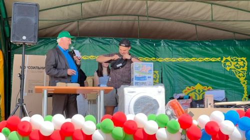 «Бүләк оту - бәхет эше», ди Сабантуйда ике зур призга ия булган Рамил Гарифуллин