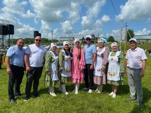 Тимершыкта узган Сабантуйны танылган сәхнә йолдызлары чыгышы бизәде