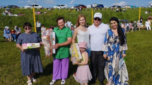 Тимершыкта узган Сабантуйны танылган сәхнә йолдызлары чыгышы бизәде