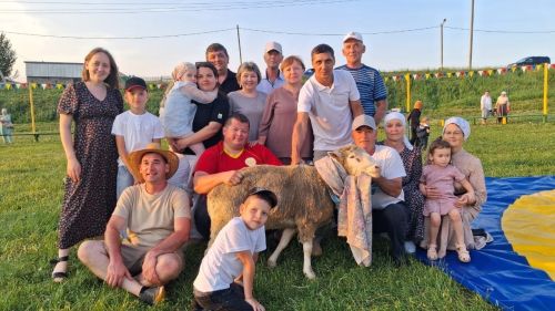 Тимершыкта узган Сабантуйны танылган сәхнә йолдызлары чыгышы бизәде