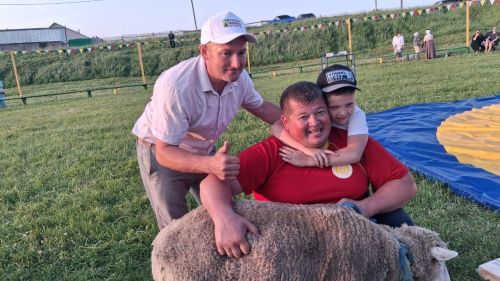 Тимершыкта узган Сабантуйны танылган сәхнә йолдызлары чыгышы бизәде