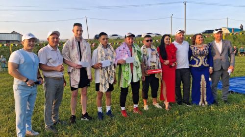 Тимершыкта узган Сабантуйны танылган сәхнә йолдызлары чыгышы бизәде