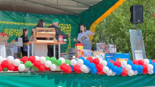 «Бүләк оту - бәхет эше», ди Сабантуйда ике зур призга ия булган Рамил Гарифуллин