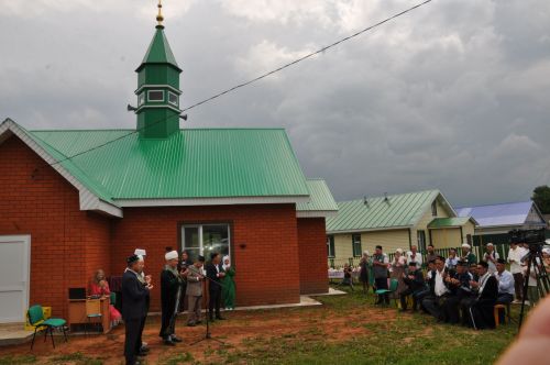Туксан ел көттергән мәчет
