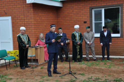 Туксан ел көттергән мәчет