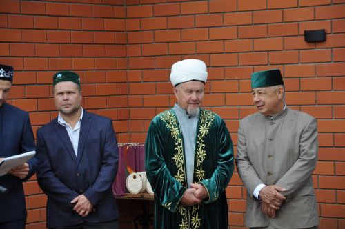 Туксан ел көттергән мәчет