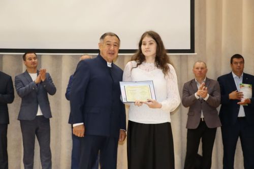 Аграр көллияттә  чыгарылыш: студентлар диплом  алды