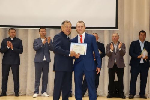 Аграр көллияттә  чыгарылыш: студентлар диплом  алды