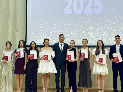 Саба гимназиясендә чыгарылыш кичәсе узды