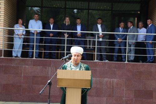Эштә батырлар, ялда  ялкыннар
