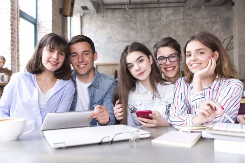 Югары уку йортына кабул итү кампаниясе башланды: өстәмә балл һәм бюджет урыннары күпме?