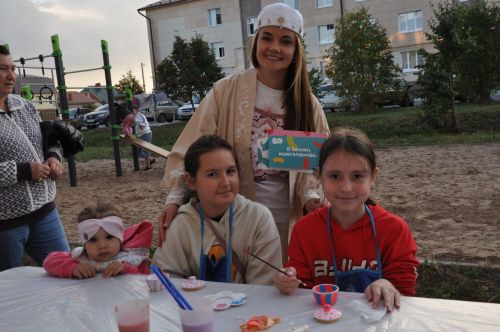 Күршеләр, күршеләр,  иң якын кешеләр...