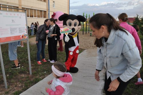 Күршеләр, күршеләр,  иң якын кешеләр...