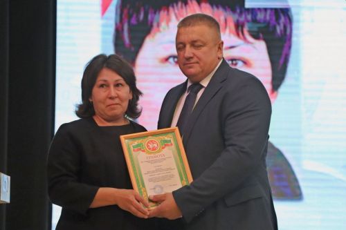 Мәгариф хезмәткәрләренең август  киңәшмәсе