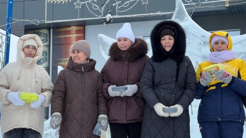 Сабалыларны Үзәк чыршы янында Яңа ел бәйрәме белән Зәринә Хәсәншина котлады (+видео)