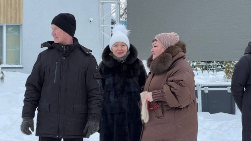 Сабалыларны Үзәк чыршы янында Яңа ел бәйрәме белән Зәринә Хәсәншина котлады (+видео)
