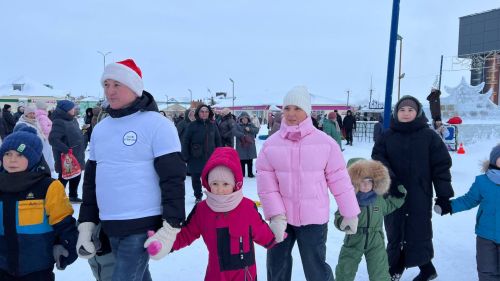 Сабалыларны Үзәк чыршы янында Яңа ел бәйрәме белән Зәринә Хәсәншина котлады (+видео)