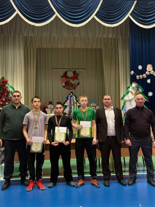 Сатыш авылы мәдәният йортында көрәш буенча Яңа Ел турниры узды