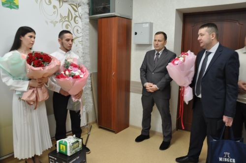 Сабада Яңа елның беренче пары язылышты