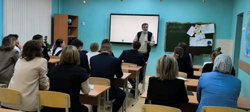 «ОНИКС» мәгариф үзәгендә педагогика фәннәре докторы В.М.Букатов катнашында методик атналык уза