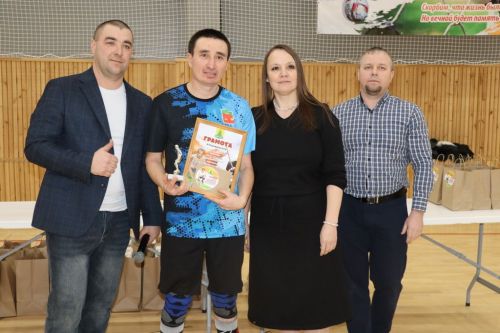 Сабаның «Алтын туп» универсал  спорт залында Илмир Рушан улы Вәлимөхәммәтов истәлегенә багышланган мини-футбол буенча турнир узды