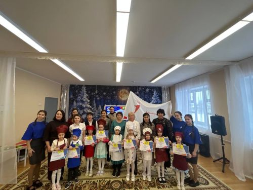 Бакча балалары пешекче һәм кондитер булырга өйрәнә