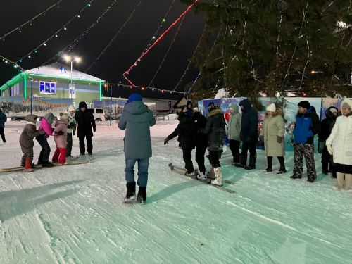 Төп чыршы янында «Сабагаз» идарәсе хезмәткәрләре оештырган бәйрәм чарасында бүген дә халык рәхәтләнеп күңел ачты (+видео)
