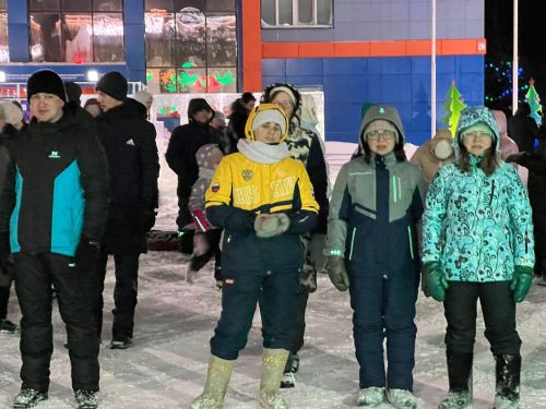 Төп чыршы янында «Сабагаз» идарәсе хезмәткәрләре оештырган бәйрәм чарасында бүген дә халык рәхәтләнеп күңел ачты (+видео)