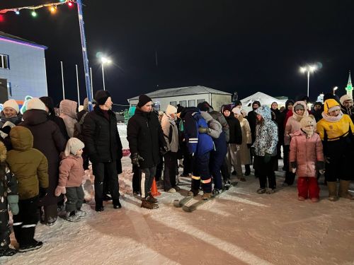 Төп чыршы янында «Сабагаз» идарәсе хезмәткәрләре оештырган бәйрәм чарасында бүген дә халык рәхәтләнеп күңел ачты (+видео)