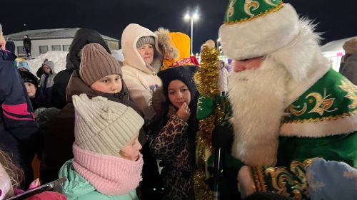 Төп чыршы янында «Сабагаз» идарәсе хезмәткәрләре оештырган бәйрәм чарасында бүген дә халык рәхәтләнеп күңел ачты (+видео)