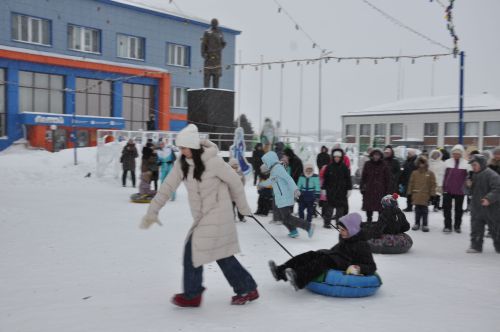 Бүген 14.00 сәгатьтә Төп  чыршы  янында бәйрәмне “Сабагро” җәмгыяте оештырды (+видео)