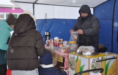 Бүген 14.00 сәгатьтә Төп  чыршы  янында бәйрәмне “Сабагро” җәмгыяте оештырды (+видео)