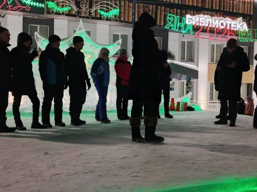 Кичә Сабаның Үзәк чыршысы янында почта элемтәсе һәм район электр элемтәсе узелы хезмәткәрләре бәйрәм оештырды