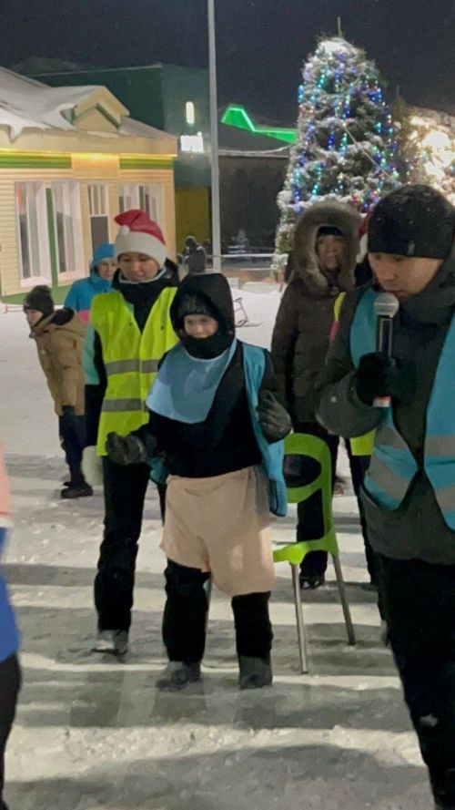 Бүген үзәк мәйданда «Цинк-Саба» җәмгыяте коллективы үзенчәлекле бәйрәм тамашасы тәкъдим итте