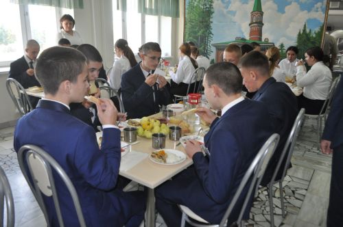 Егет-кызларга аграр көллият югары белем  алуга әзерлек мәйданчыгына әверелде/фоторепортаж