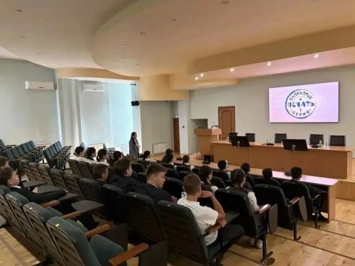 Һөнәрләр дөньясына сәяхәт: Саба гимназиясе укучылары район хакимияте эшчәнлеге белән танышты