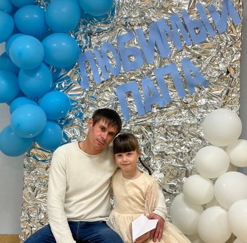 «Тургай» социаль приютында тәрбияләнүчеләр әтиләренә бәйрәм ясаган