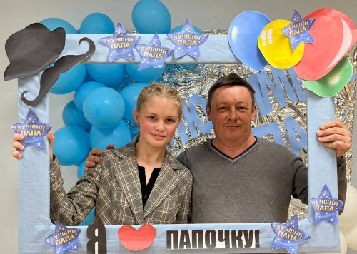 «Тургай» социаль приютында тәрбияләнүчеләр әтиләренә бәйрәм ясаган