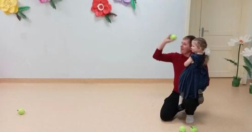 «Тургай» социаль приютында тәрбияләнүчеләр әтиләренә бәйрәм ясаган
