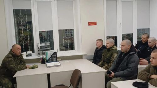 Быел Саба һәм Теләче районнарыннан 50гә  якын  егет армиягә һәм  флотка алыначак