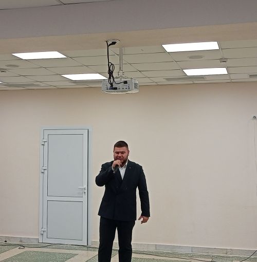 Лесхоз картлар һәм инвалидлар йортына Вадим Захаров концерт белән килде
