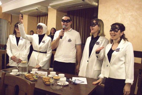 Район мәктәпкәчә яшьтәге балаларның ата-аналары квиз-уенда көч сынашты