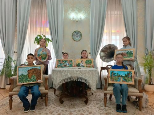 Сабаның яшь иҗатчылары ясаган картиналар Казанның Г.Тукай музеена күргәзмәгә куелды