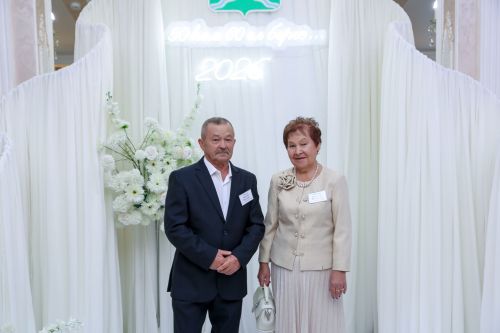 Чәчләр чаларган,  әмма мәхәббәт сүнмәгән....