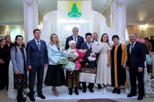 Чәчләр чаларган,  әмма мәхәббәт сүнмәгән....