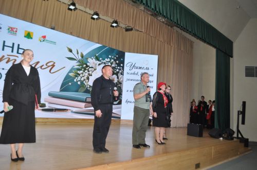 Рәис Миңнеханов: “Сез – киләчәгебезгә нигез салучылар”