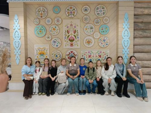 Сабаның яшь иҗатчылары ясаган картиналар Казанның Г.Тукай музеена күргәзмәгә куелды