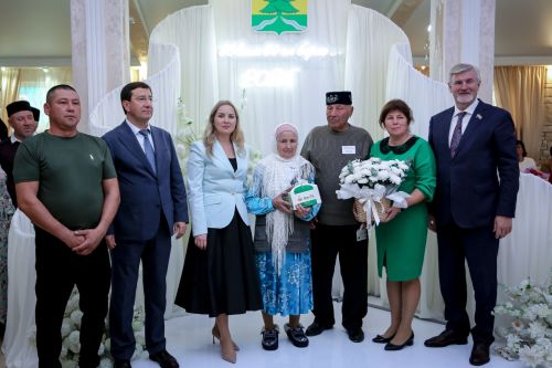 Чәчләр чаларган,  әмма мәхәббәт сүнмәгән....